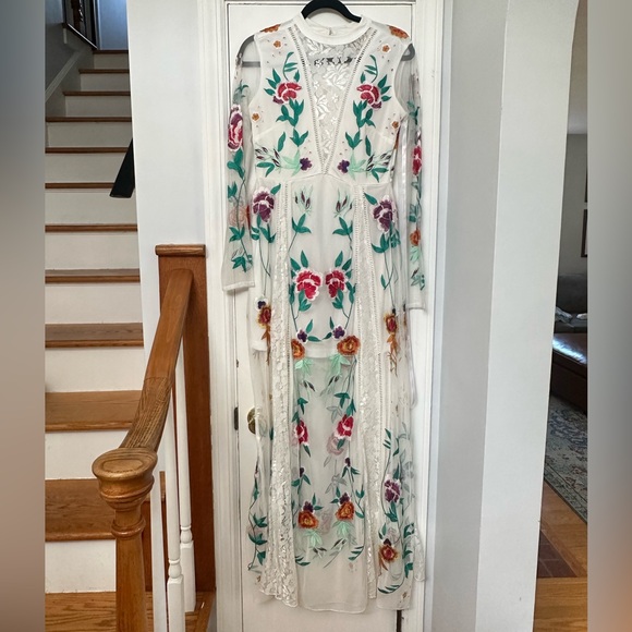 Frock and Frill all over floral embroidered prairie maxi dress in white US sz 4 - Picture 2 of 4